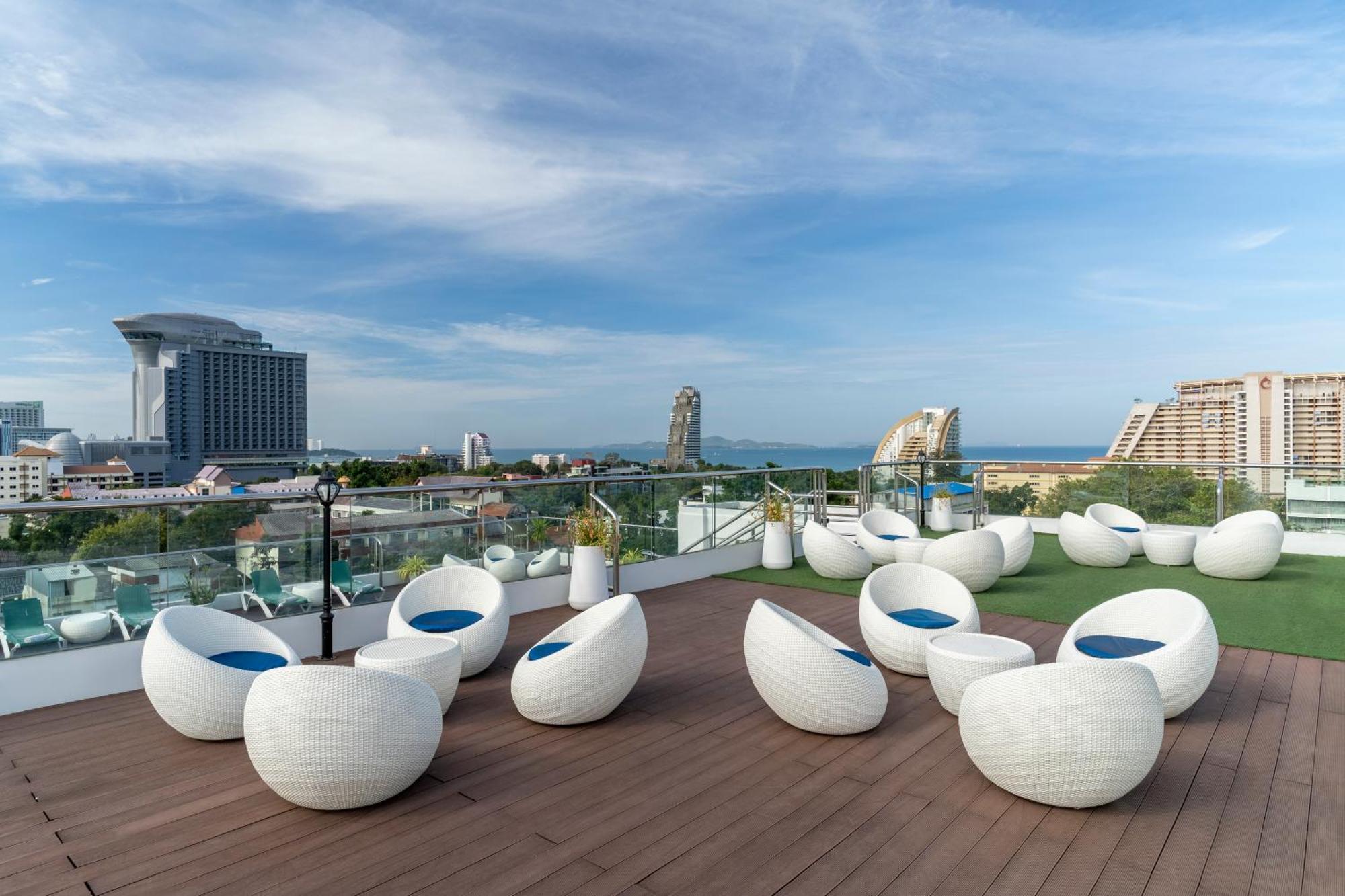 Blue Boat Hotel Jc Pattaya Exterior photo